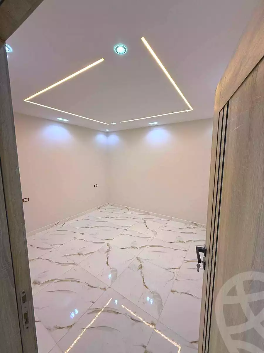 https://aqarmap.com.eg/en/listing/7239791-for-sale-cairo-el-haram-el-lebeny-soltan-khattab-st