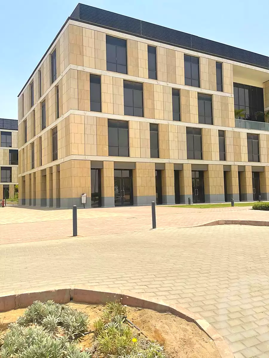 https://aqarmap.com.eg/ar/listing/7240054-for-rent-cairo-el-sheikh-zayed-city-compounds-beverly-hills