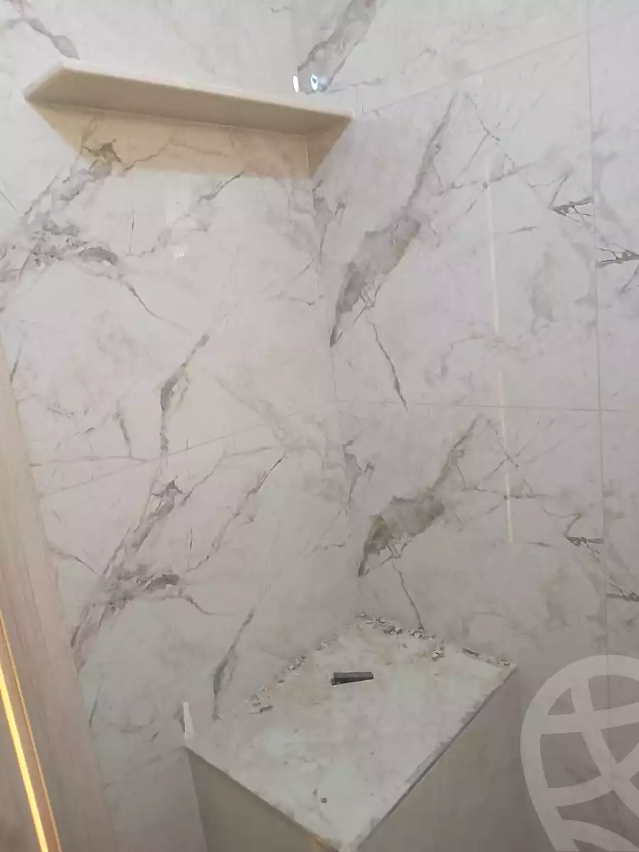 https://aqarmap.com.eg/ar/listing/7240384-for-sale-cairo-el-sheikh-zayed-city-compounds-el-khamayel