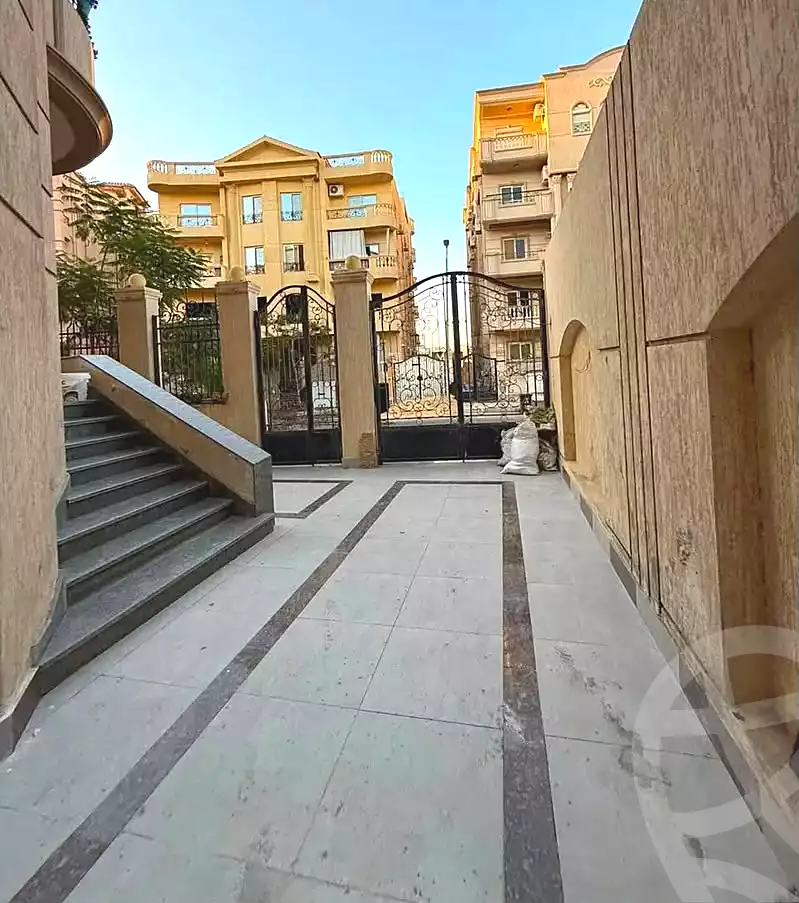 https://aqarmap.com.eg/en/listing/7240430-for-sale-cairo-el-sheikh-zayed-city-compounds-zayed-heights-compound