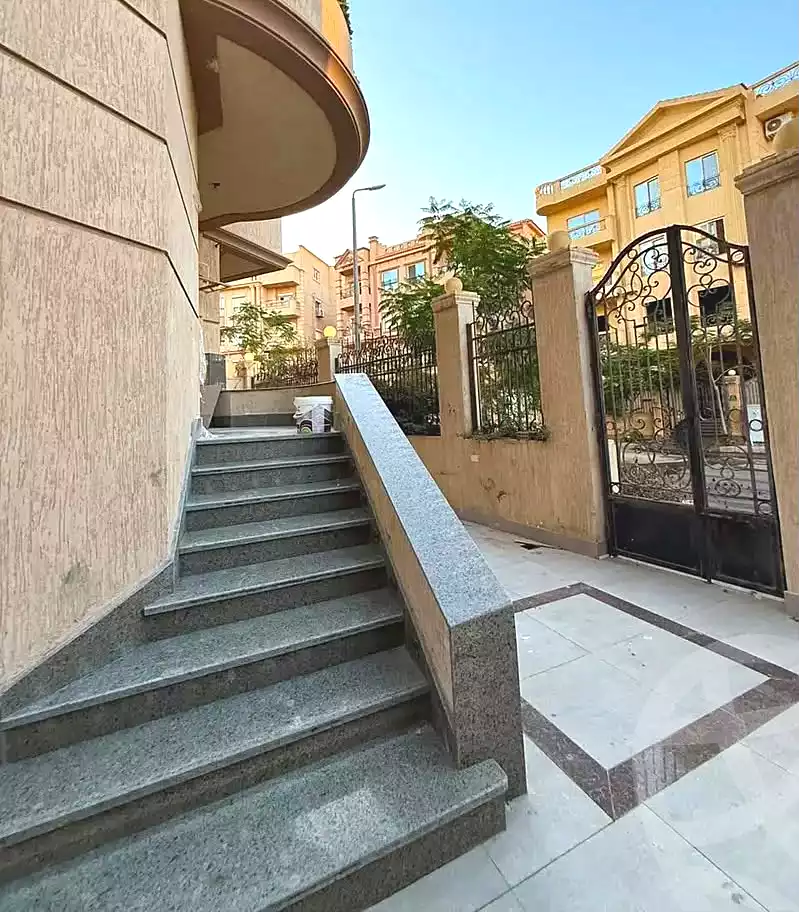 https://aqarmap.com.eg/en/listing/7240430-for-sale-cairo-el-sheikh-zayed-city-compounds-zayed-heights-compound
