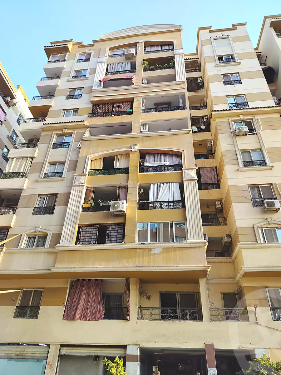 https://aqarmap.com.eg/ar/listing/7241817-for-sale-cairo-hadayek-el-koba-teraat-al-gabal-st