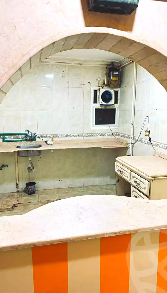 https://aqarmap.com.eg/en/listing/7241920-for-sale-alexandria-al-agamy-el-hanouvel-el-kholafaa-el-rashdeen-st