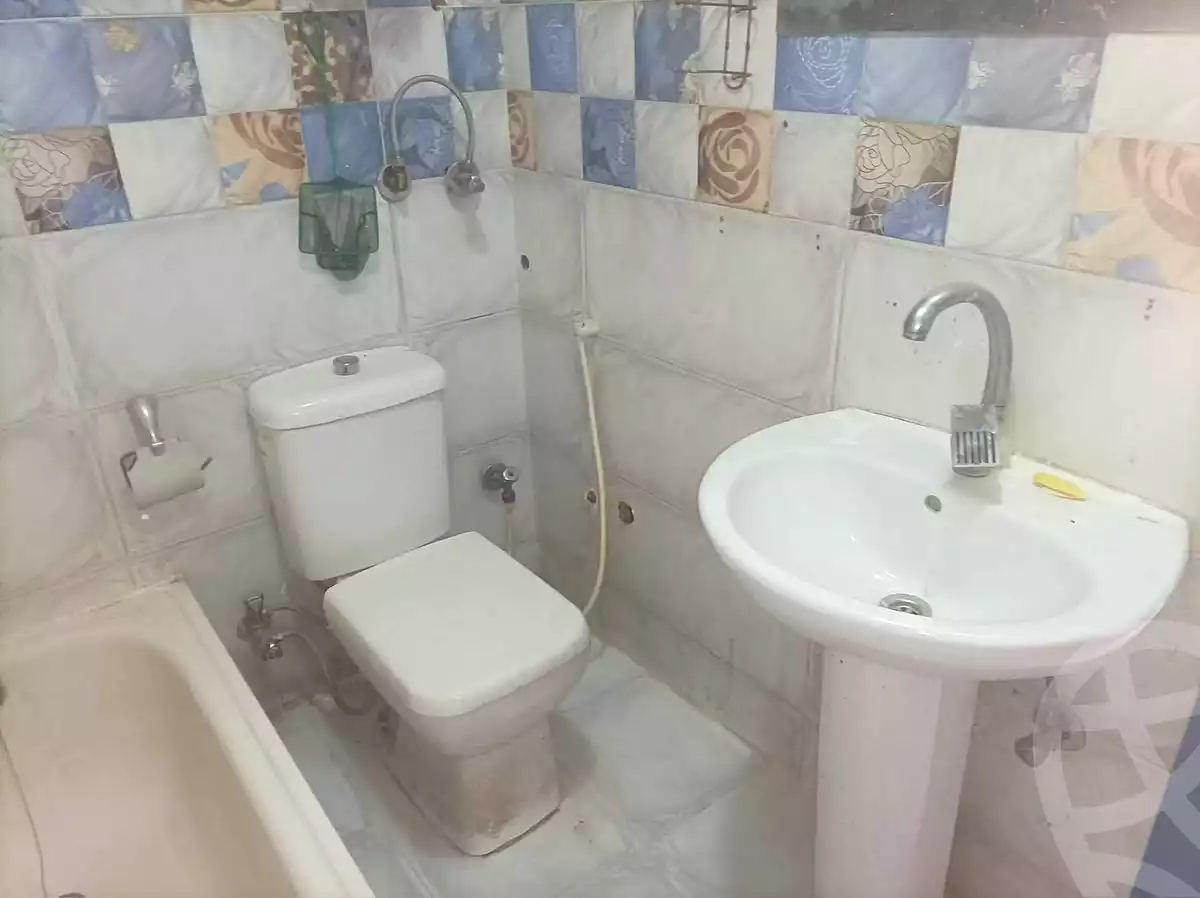 https://aqarmap.com.eg/en/listing/7244620-for-rent-cairo-ain-shams-ahmed-esmat-st