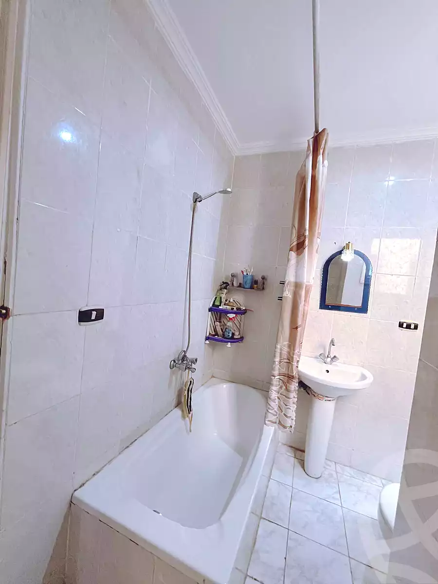 https://aqarmap.com.eg/ar/listing/7245665-for-sale-alexandria-al-agamy-lbytsh-shahr-al-assal-st