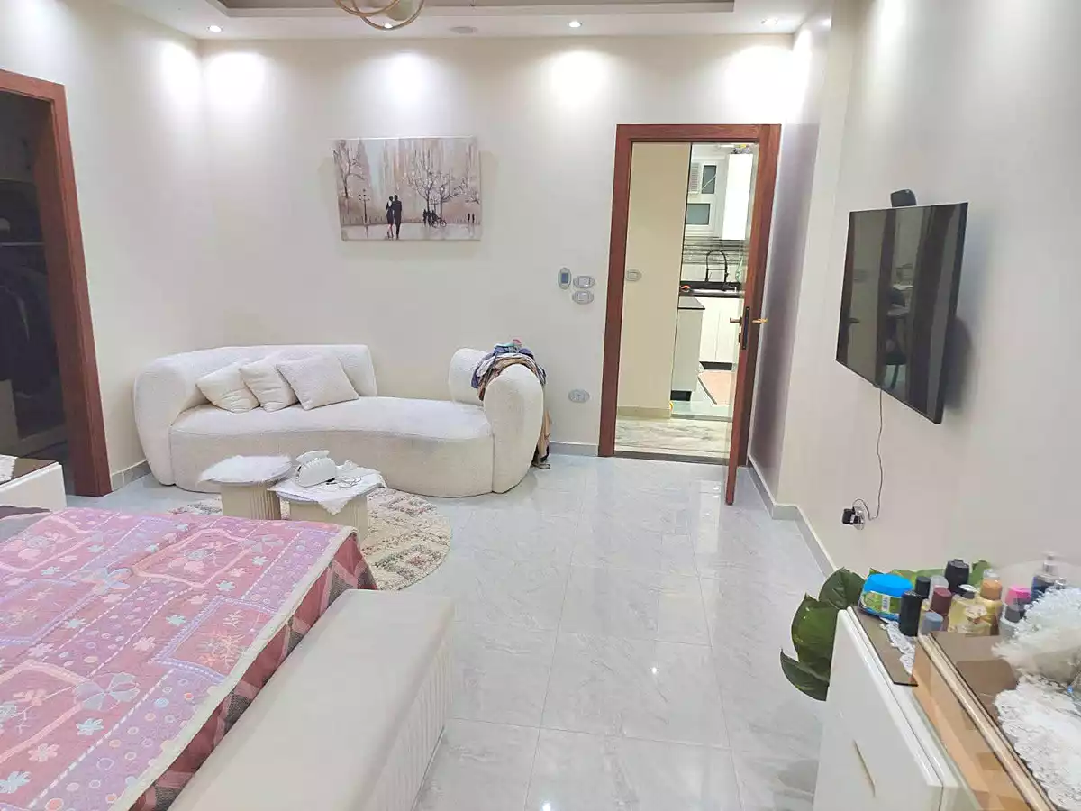 https://aqarmap.com.eg/ar/listing/7245927-for-sale-cairo-15th-of-may-Neighbourhood 10