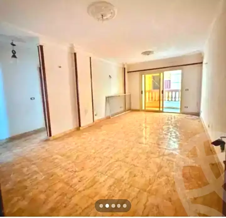 https://aqarmap.com.eg/ar/listing/7245988-for-sale-alexandria-al-agamy-lbytsh-el-saleheen-mosque-st