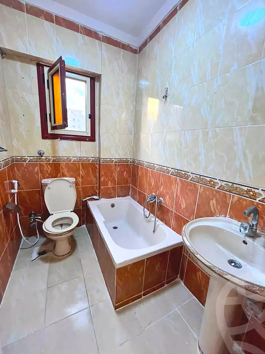 https://aqarmap.com.eg/ar/listing/7246259-for-sale-alexandria-al-agamy-shataa-el-nakheel