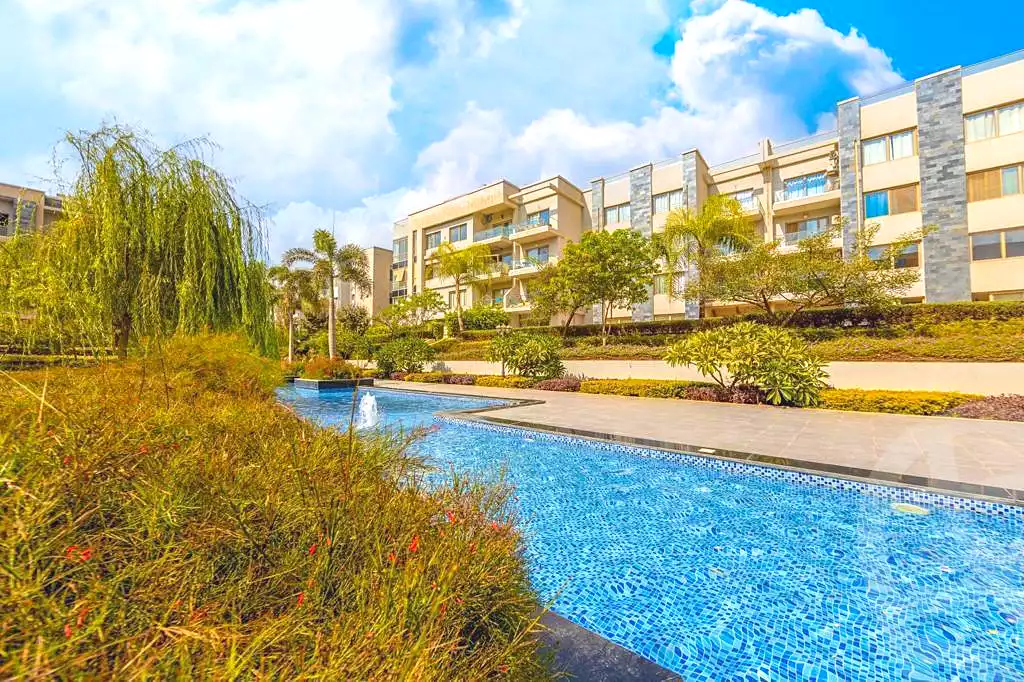 https://aqarmap.com.eg/en/listing/7247054-for-sale-cairo-new-cairo-compounds-galleria-moon-valley-compound-arabia
