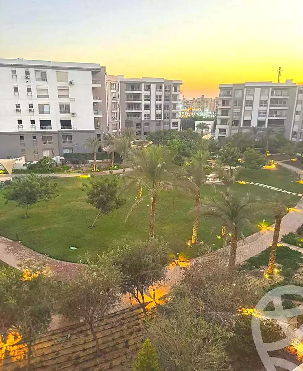 https://aqarmap.com.eg/en/listing/7247346-for-sale-cairo-new-cairo-compounds-hyde-park-greens-hyde-park-compound