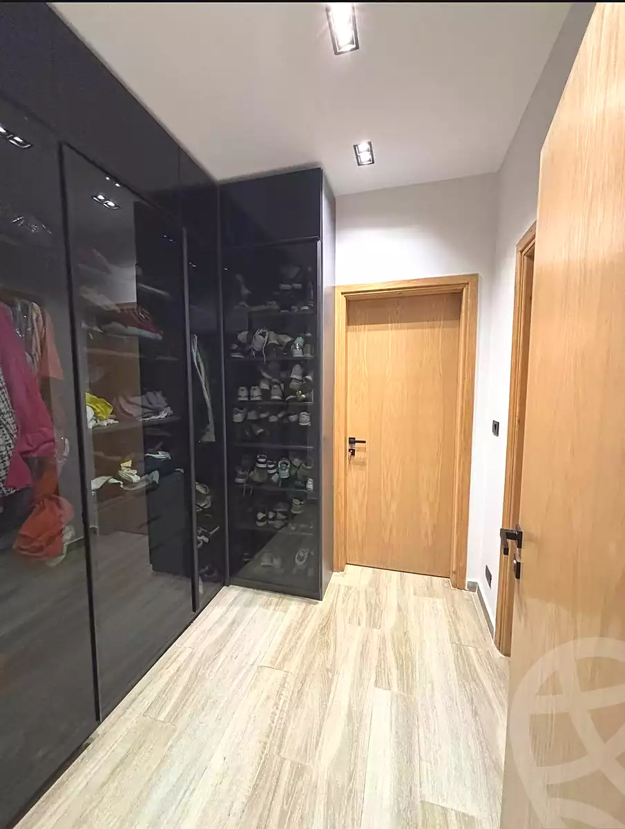 https://aqarmap.com.eg/ar/listing/7248731-for-rent-cairo-el-sheikh-zayed-city-compounds-kmbwnd-wyst-twn-swdyk