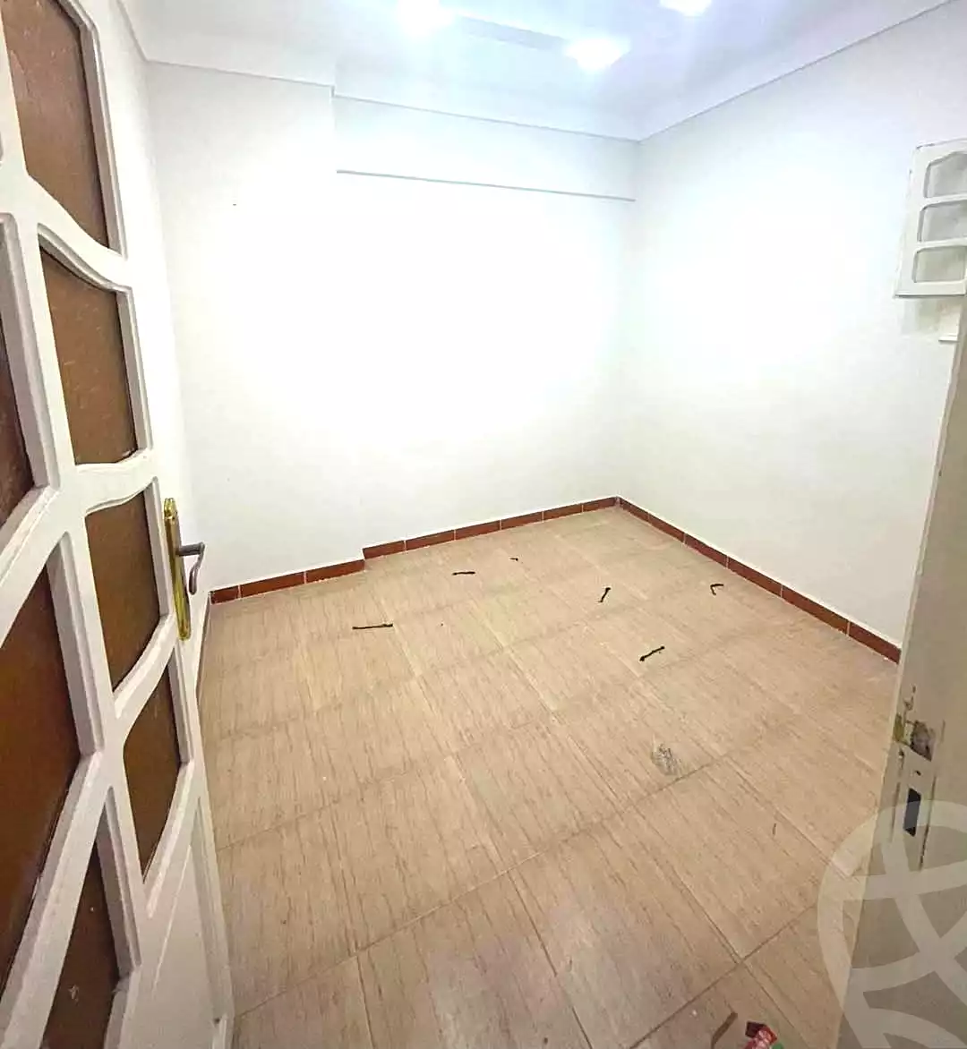 https://aqarmap.com.eg/en/listing/7251161-for-sale-alexandria-lsywf-el-falki