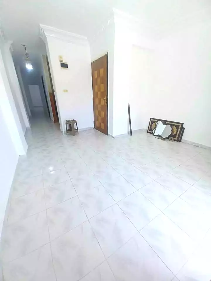 https://aqarmap.com.eg/ar/listing/7251277-for-sale-alexandria-sydy-bshr-sydy-bshr-bhry-khalil-hamada-st