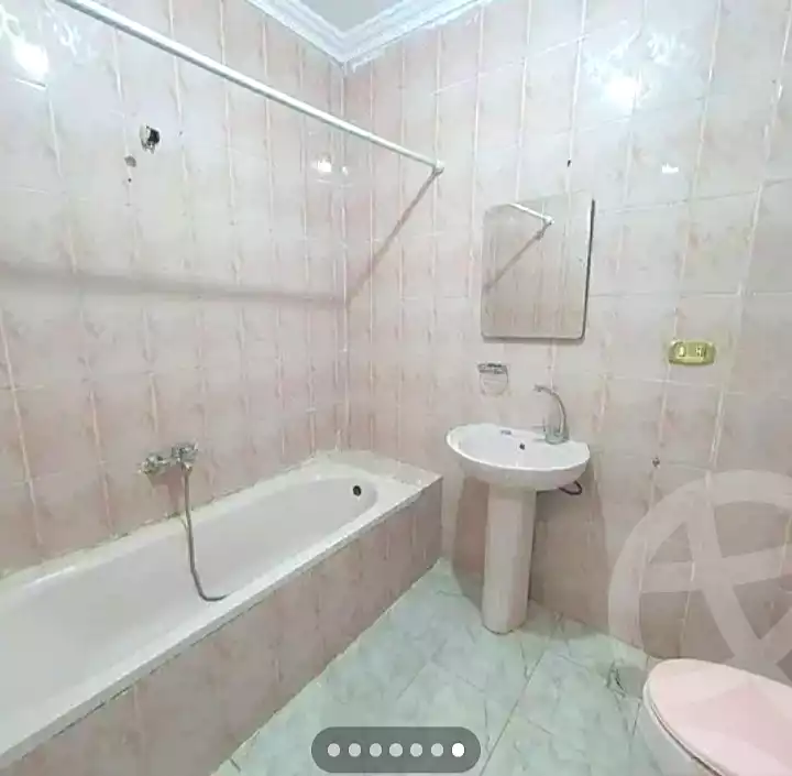 https://aqarmap.com.eg/ar/listing/7252410-for-rent-alexandria-miami