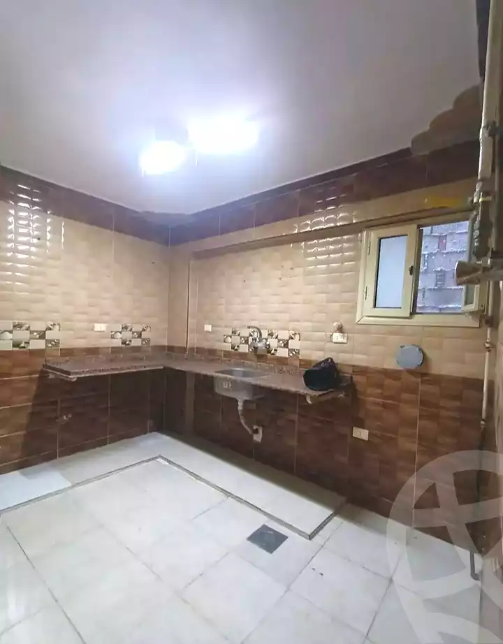https://aqarmap.com.eg/en/listing/7252599-for-sale-alexandria-al-agamy-el-hanouvel-radwan-st