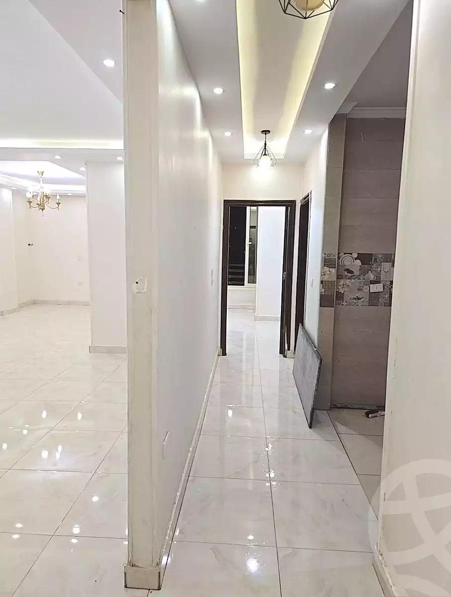 https://aqarmap.com.eg/ar/listing/7252835-for-sale-cairo-6th-of-october-el-ahyaa-neighborhood-3rd-al-hay-al-thalith-st