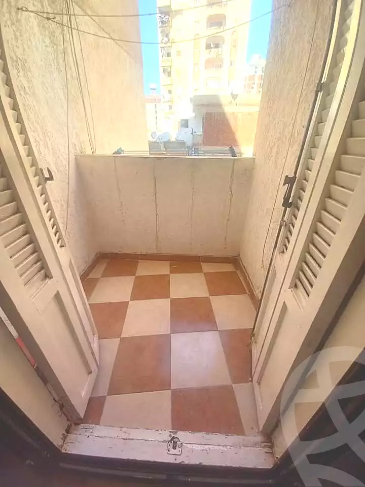 https://aqarmap.com.eg/ar/listing/7253236-for-sale-alexandria-sydy-bshr-sydy-bshr-bhry-khalil-hamada-st