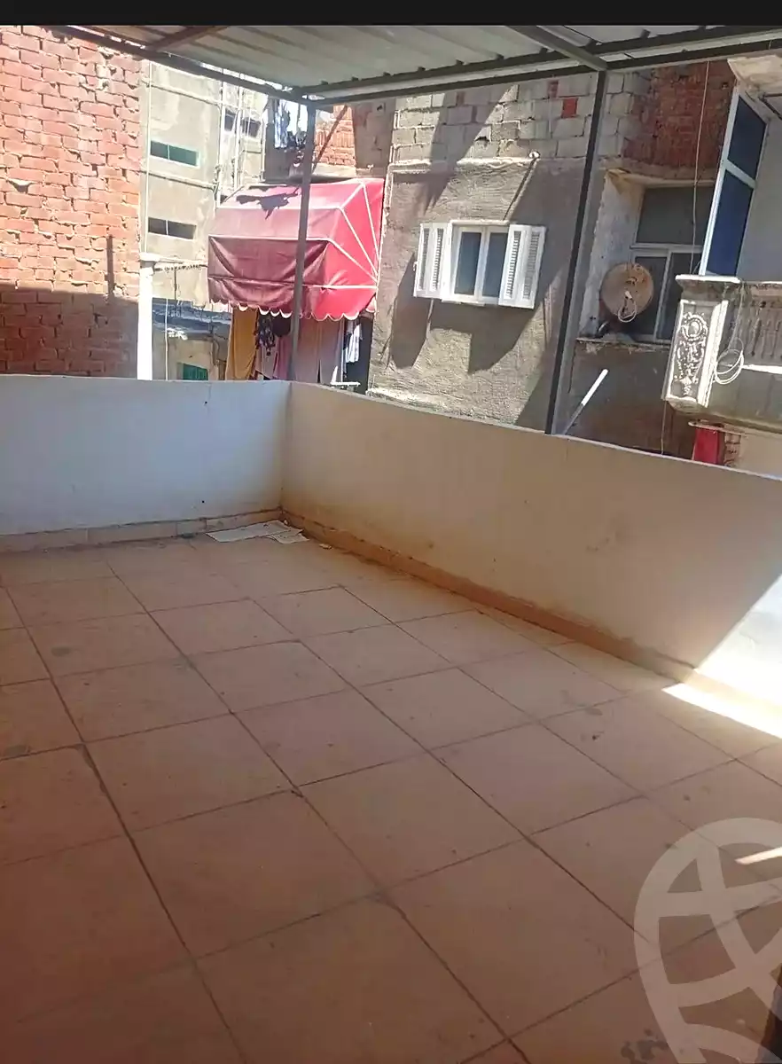https://aqarmap.com.eg/ar/listing/7253360-for-sale-alexandria-moharram-bey-al-eshake-st