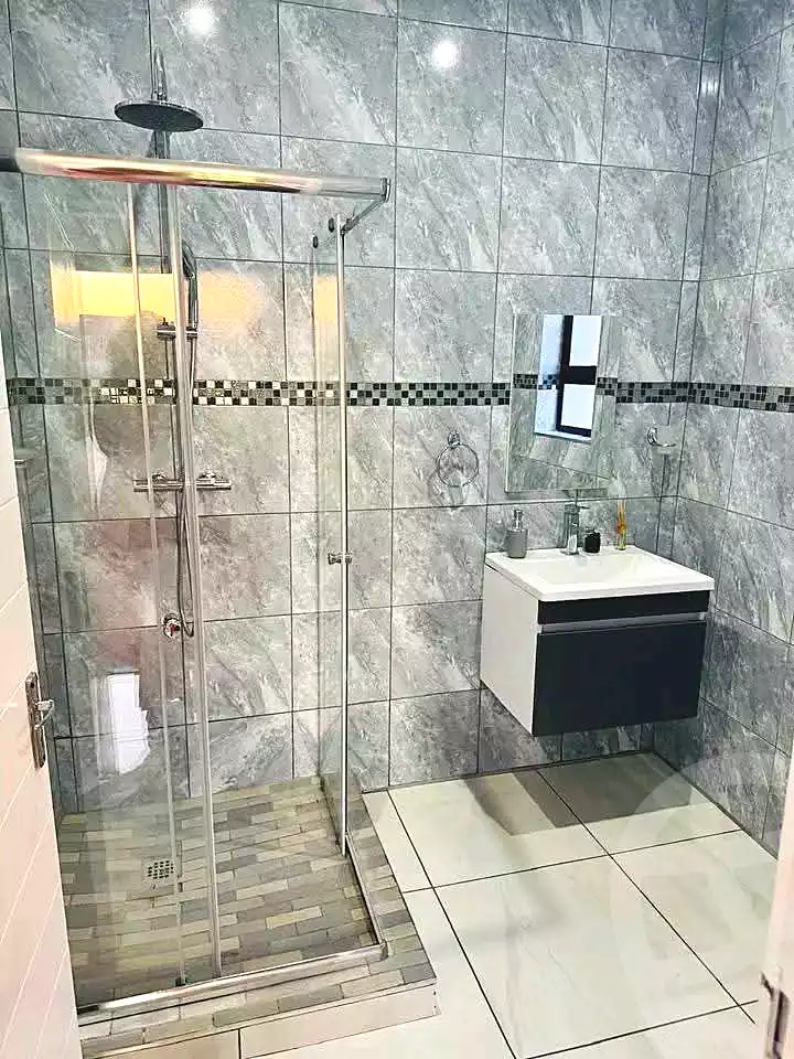 https://aqarmap.com.eg/ar/listing/7253669-for-sale-cairo-new-cairo-compounds-kmbwnd-kryk-twn-il-cazar
