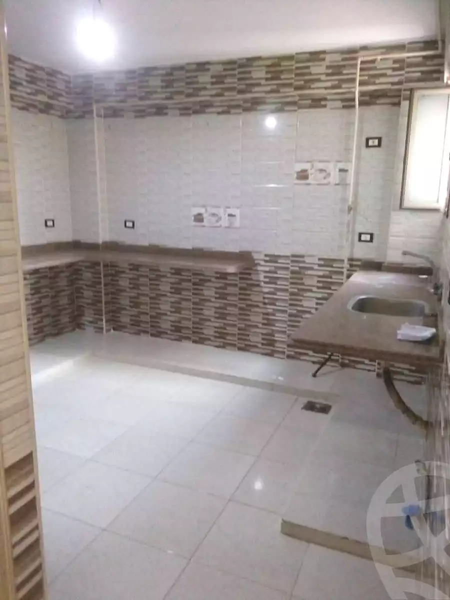 https://aqarmap.com.eg/en/listing/7253719-for-rent-alexandria-al-agamy-bw-ywsf