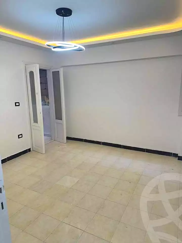 https://aqarmap.com.eg/ar/listing/7253808-for-sale-alexandria-al-agamy-el-hanouvel-abo-el-shawareb-st