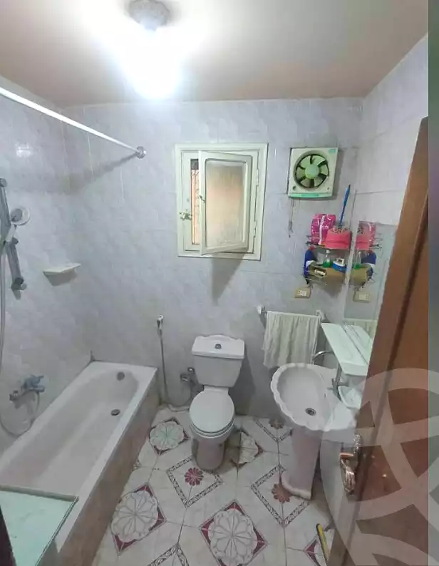 https://aqarmap.com.eg/ar/listing/7254432-for-sale-alexandria-el-asafra-shr-45