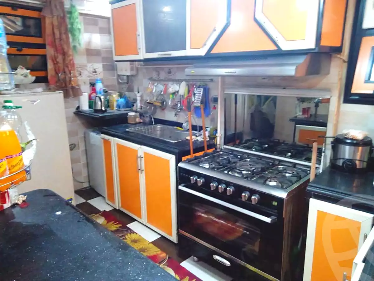 https://aqarmap.com.eg/ar/listing/7254843-for-sale-alexandria-el-asafra-shr-45