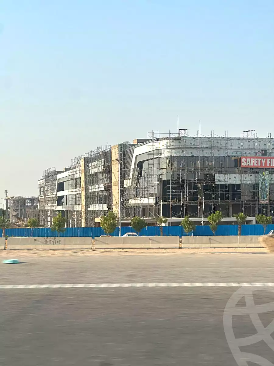https://aqarmap.com.eg/en/listing/7236633-for-sale-cairo-el-shorouk-compounds-three-sides-mall-nawassy