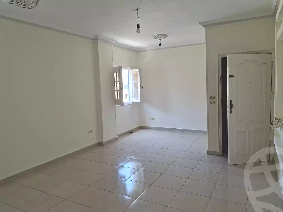 https://aqarmap.com.eg/ar/listing/7255114-for-sale-cairo-6th-of-october-el-ahyaa-neighborhood-3rd-al-hay-al-thalith-st