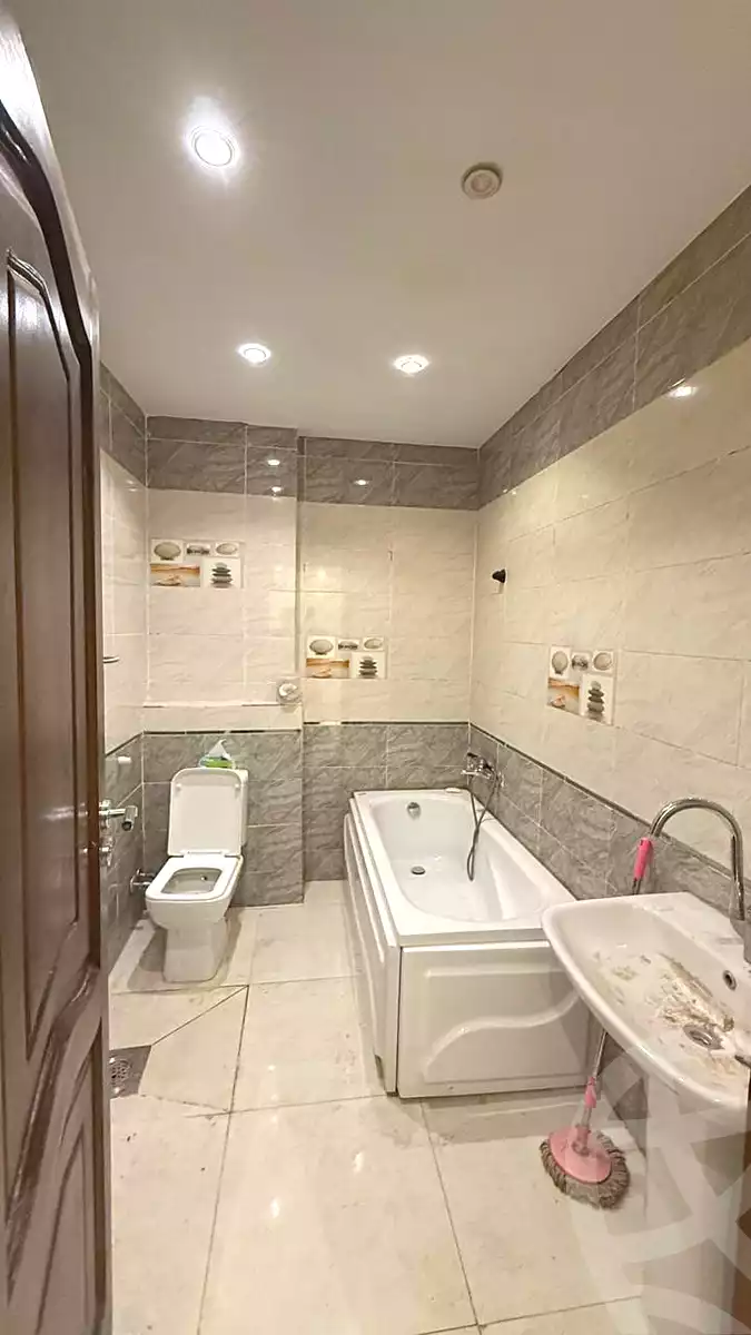 https://aqarmap.com.eg/ar/listing/7255121-for-sale-cairo-6th-of-october-el-ahyaa-neighborhood-3rd-al-hay-al-thalith-st