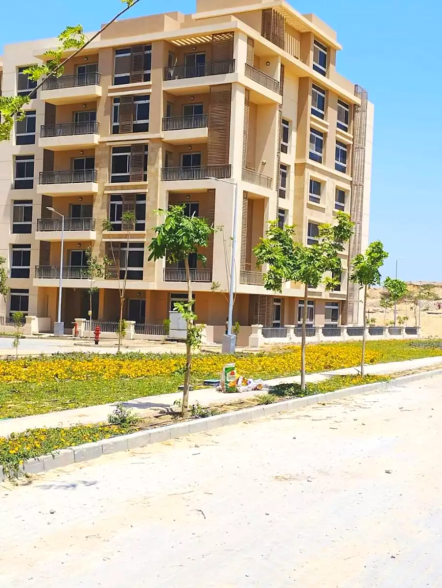 https://aqarmap.com.eg/ar/listing/7255889-for-sale-cairo-new-cairo-compounds-tag-city-shalya-taj-city