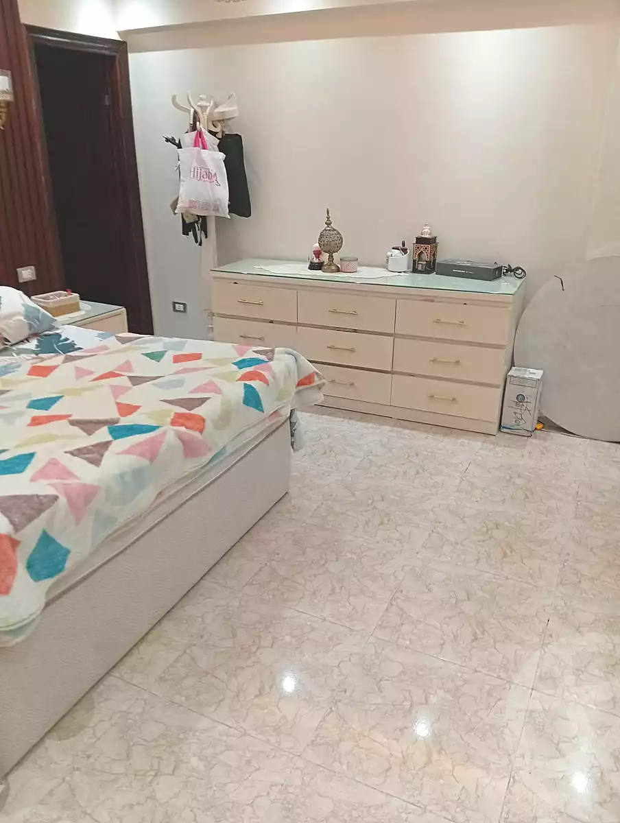 https://aqarmap.com.eg/ar/listing/7256377-for-sale-alexandria-alhadara-al-mofatesh-st