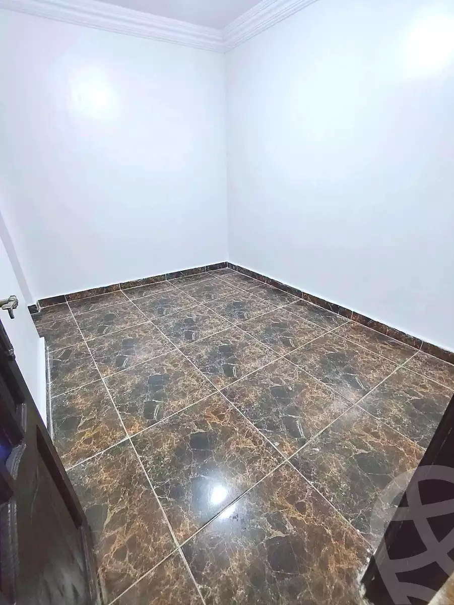 https://aqarmap.com.eg/en/listing/7256380-for-sale-alexandria-el-asafra-l-sfr-qbly