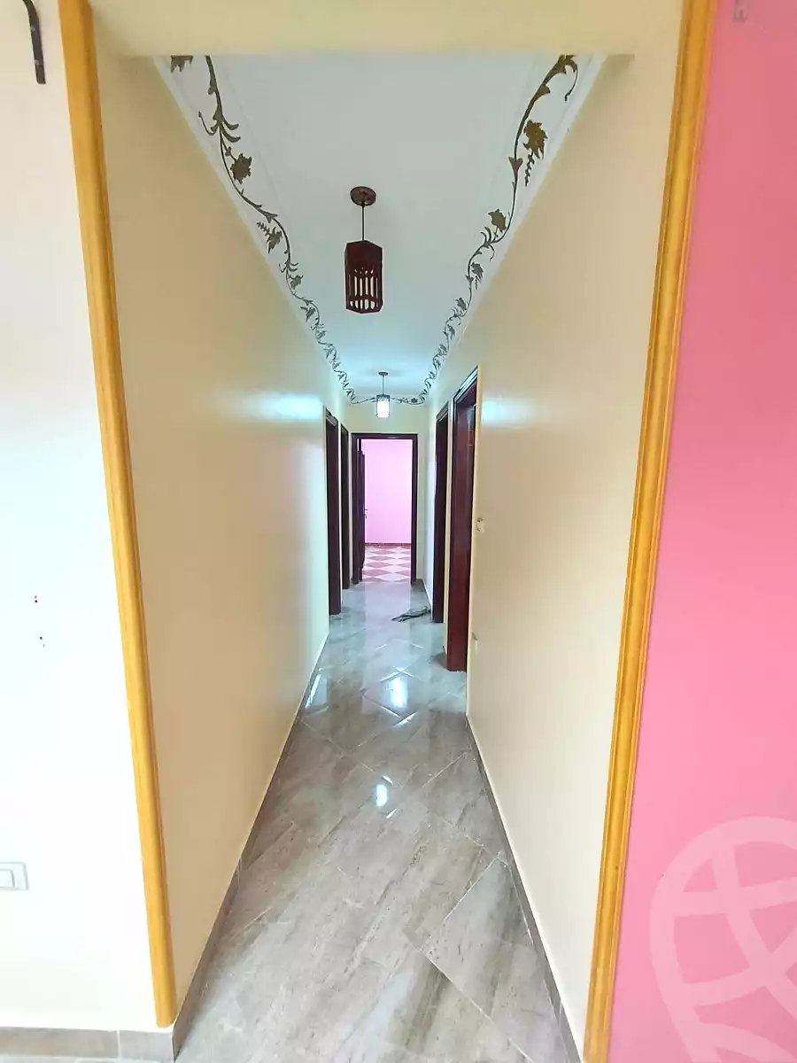 https://aqarmap.com.eg/ar/listing/7256664-for-sale-sharqia-zagazig-zagazig-city-markaz-farouk-st