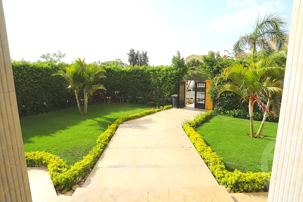 https://aqarmap.com.eg/en/listing/7257095-for-sale-cairo-new-cairo-madinaty-lmntq-lwl-fylt-group-9