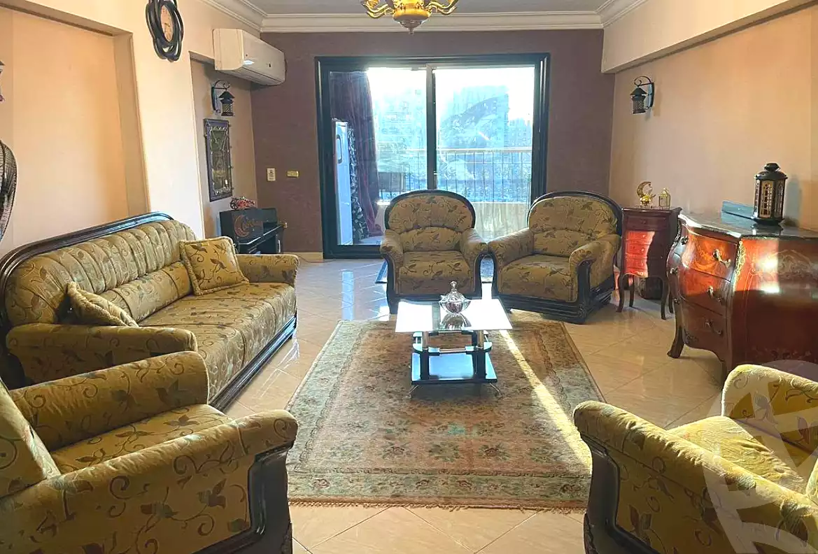 https://aqarmap.com.eg/en/listing/7257214-for-sale-cairo-helwan-helwan-el-sharkeya-heidar-st