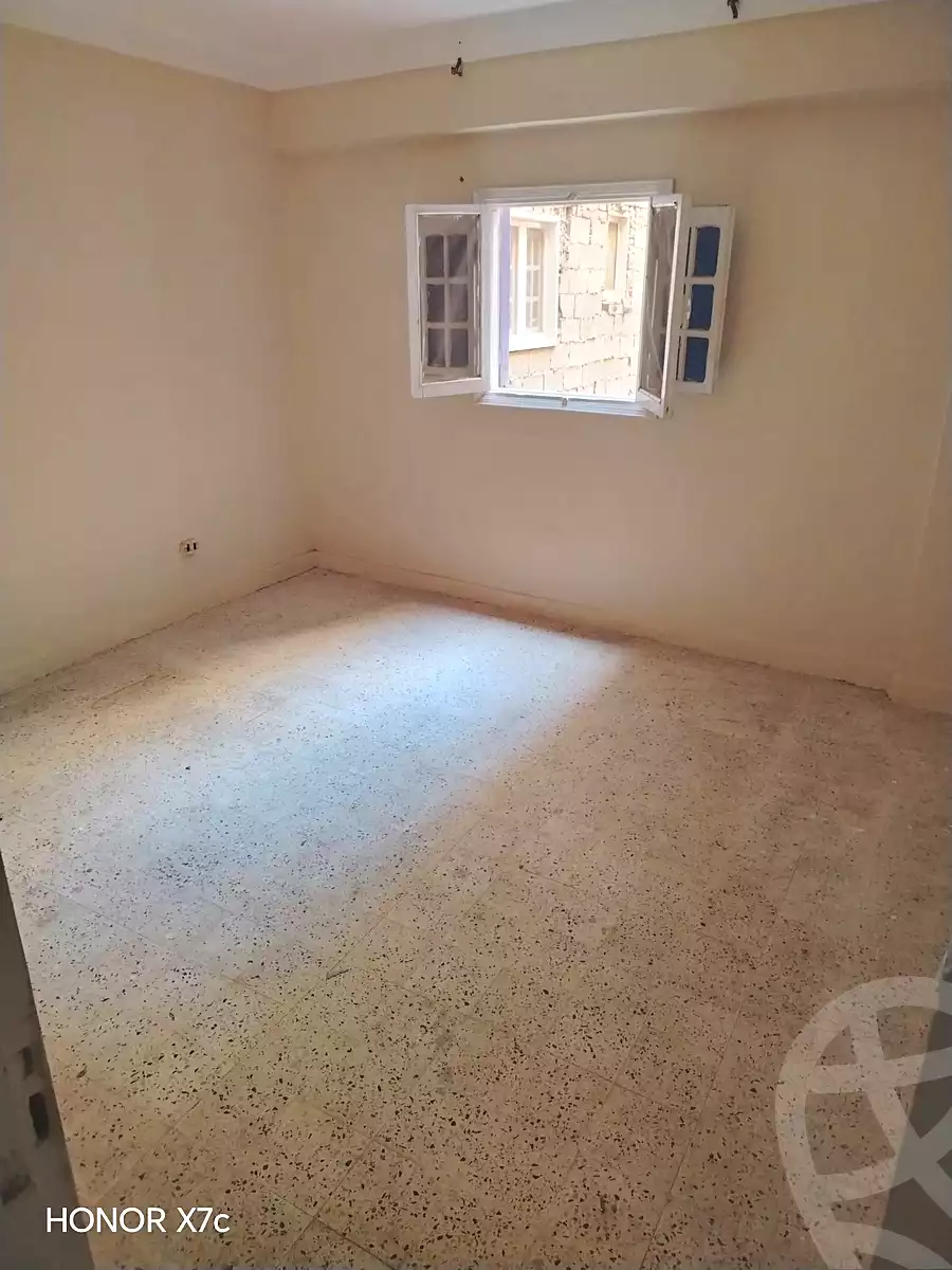 https://aqarmap.com.eg/ar/listing/7257751-for-sale-alexandria-al-agamy-bw-ywsf