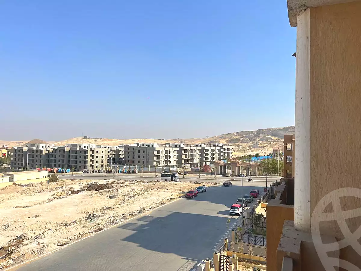 https://aqarmap.com.eg/ar/listing/7258095-for-sale-cairo-el-sheikh-zayed-city-compounds-el-khamayel