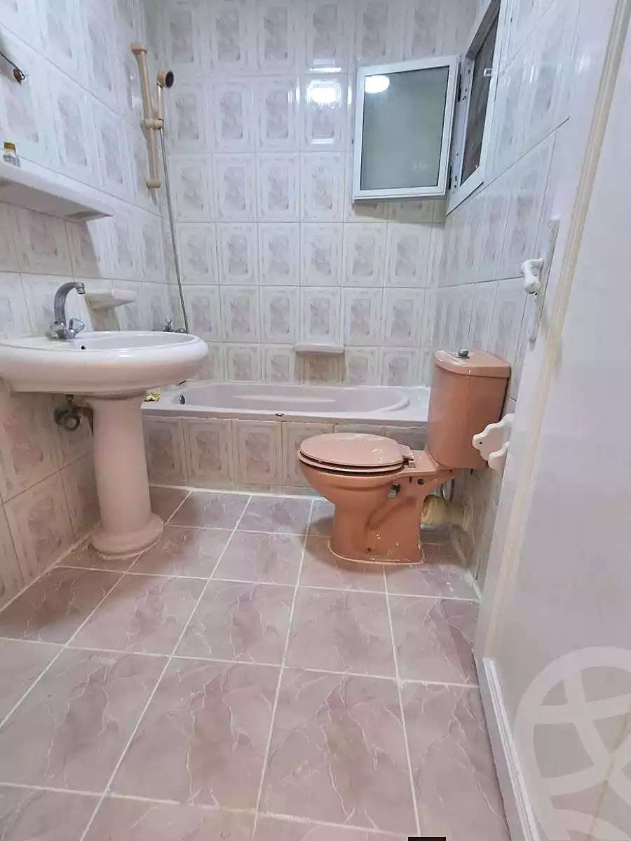 https://aqarmap.com.eg/en/listing/7258412-for-sale-alexandria-al-agamy-shataa-el-nakheel