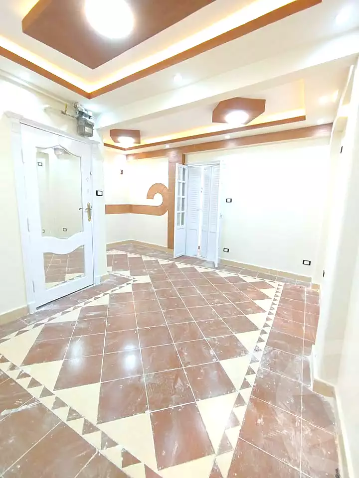 https://aqarmap.com.eg/ar/listing/7258731-for-sale-alexandria-lsywf-el-falki