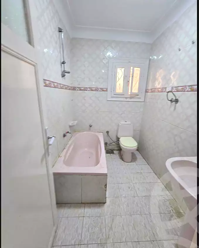 https://aqarmap.com.eg/en/listing/7259318-for-sale-alexandria-al-agamy-shataa-el-nakheel