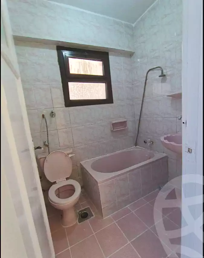 https://aqarmap.com.eg/ar/listing/7259321-for-sale-alexandria-al-agamy-shataa-el-nakheel