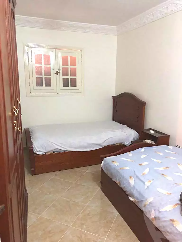 https://aqarmap.com.eg/ar/listing/7259791-for-sale-alexandria-al-agamy-bw-ywsf-hosni-mubarak-st