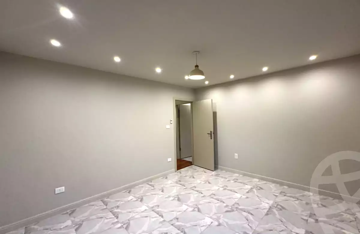 https://aqarmap.com.eg/ar/listing/7260045-for-sale-alexandria-moharram-bey