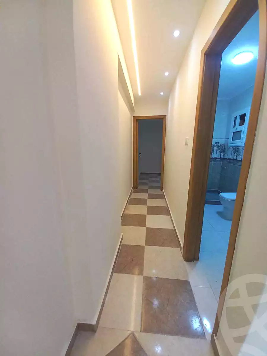 https://aqarmap.com.eg/ar/listing/7260430-for-sale-alexandria-lsywf-el-seyouf-bahri-abd-al-hadi-al-gazar-zayna-st
