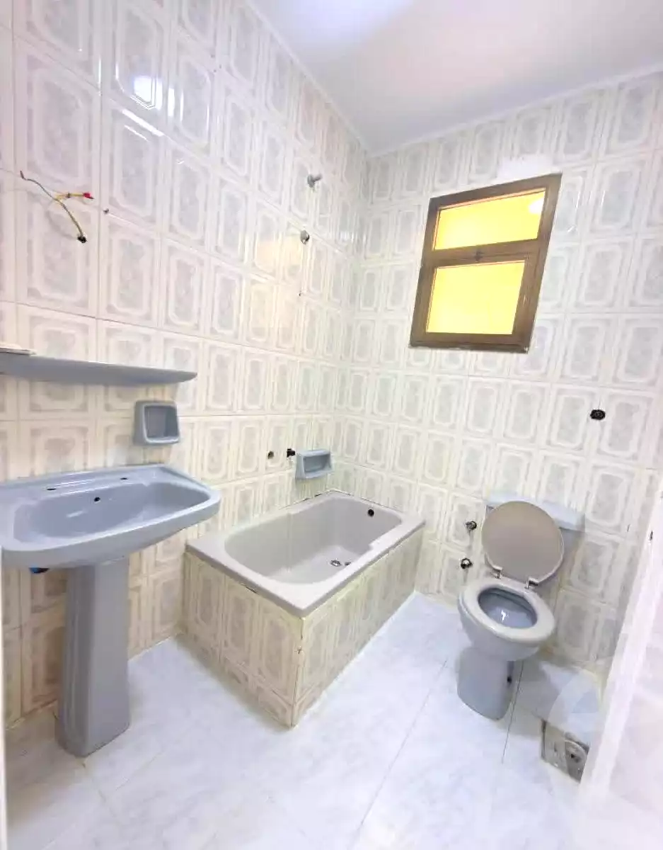 https://aqarmap.com.eg/en/listing/7260880-for-sale-alexandria-al-agamy-shataa-el-nakheel