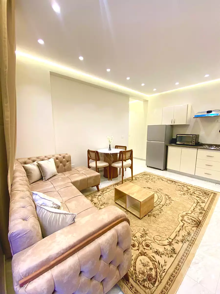 https://aqarmap.com.eg/ar/listing/7261041-for-rent-cairo-new-cairo-compounds-el-mostashareen-compound