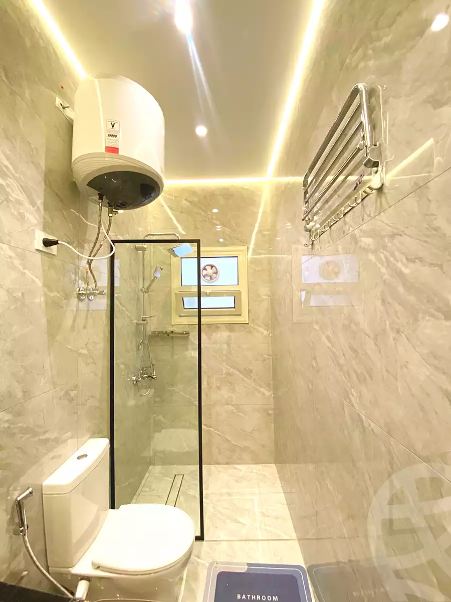 https://aqarmap.com.eg/ar/listing/7261041-for-rent-cairo-new-cairo-compounds-el-mostashareen-compound