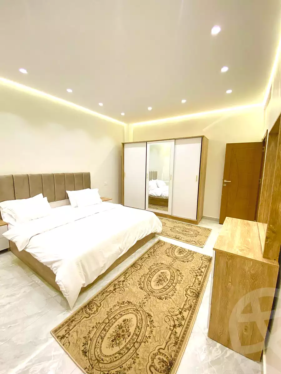 https://aqarmap.com.eg/ar/listing/7261041-for-rent-cairo-new-cairo-compounds-el-mostashareen-compound