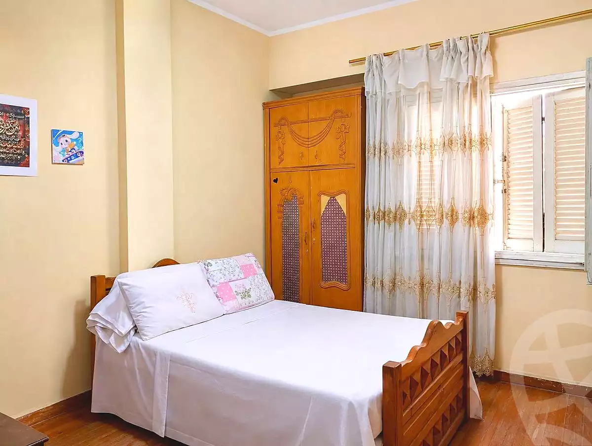 https://aqarmap.com.eg/ar/listing/7261247-for-sale-cairo-helwan-el-shareaa-el-sharby-st
